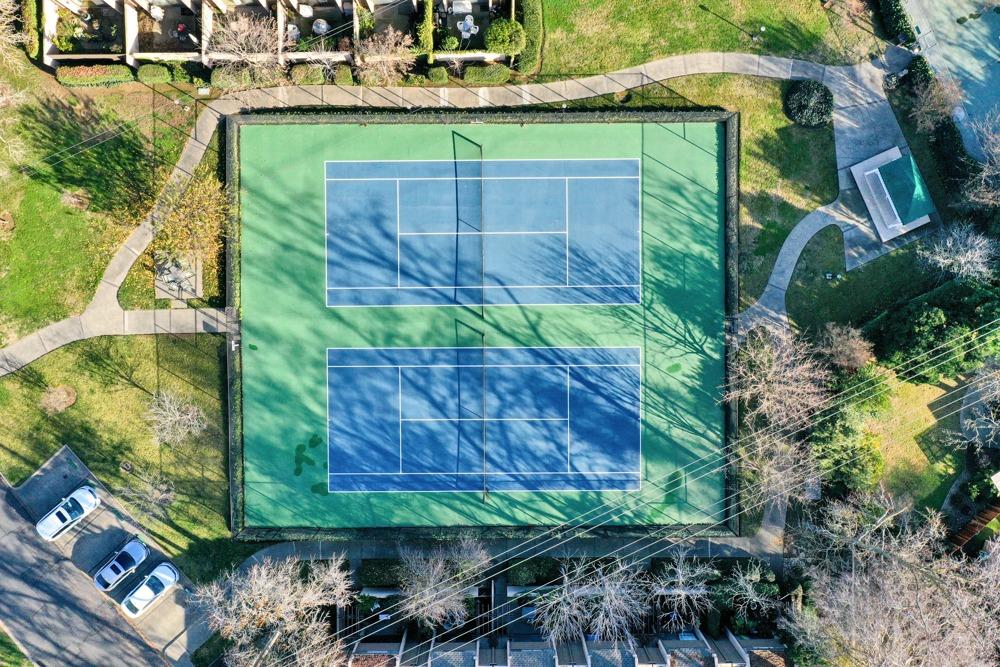 2290 Woodside Lane 3