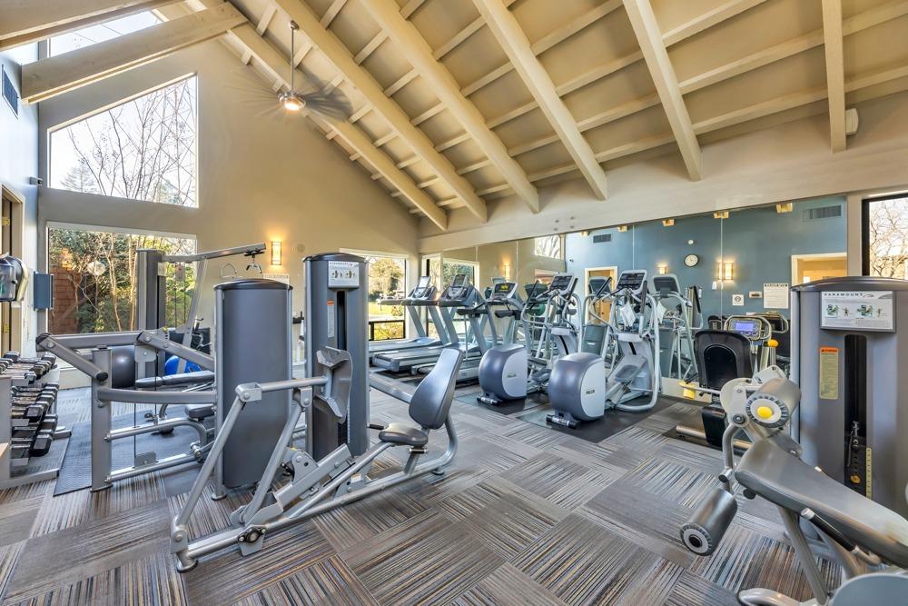 2290 Woodside Lane 3