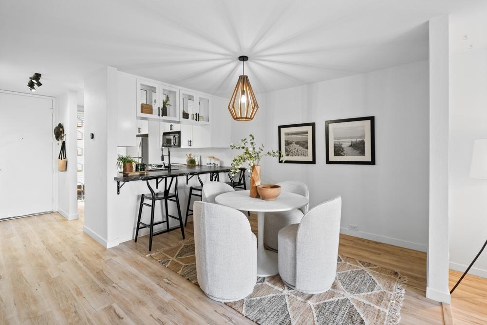 2290 Woodside Lane 3