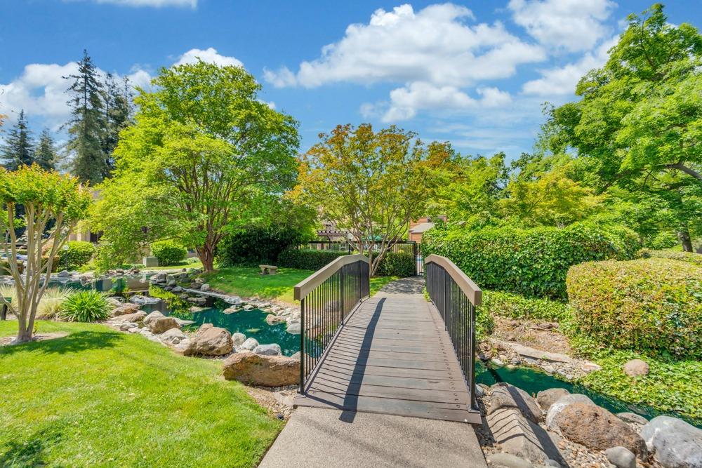 2290 Woodside Lane 3