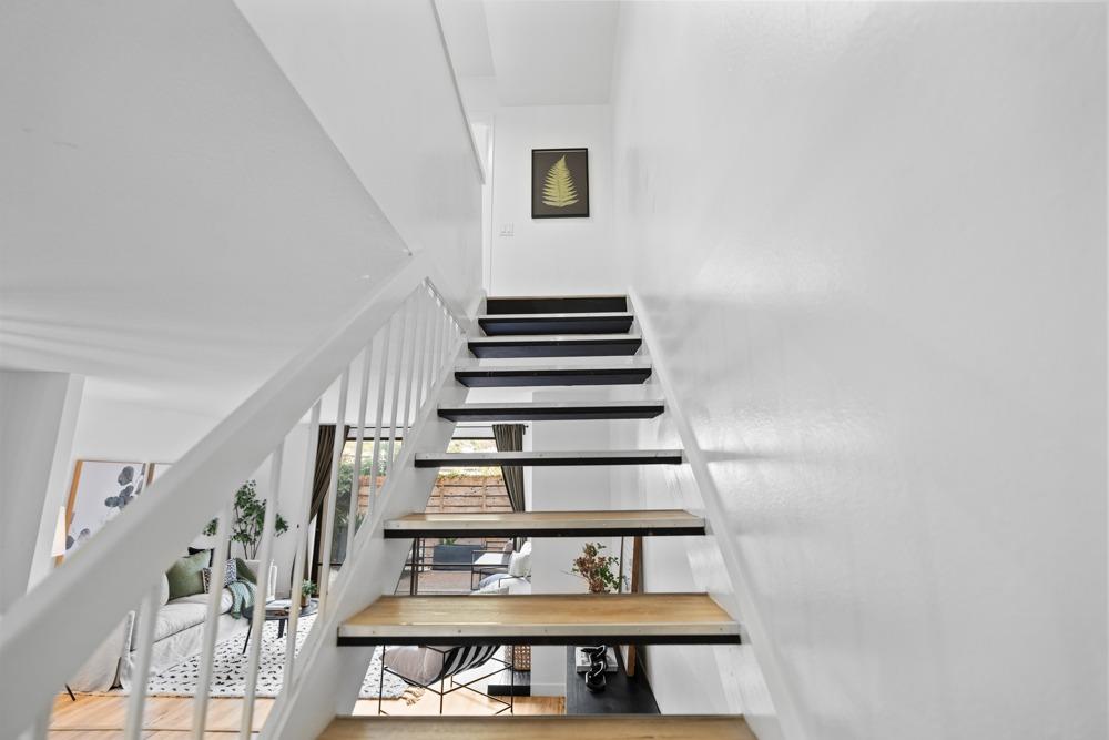 2290 Woodside Lane 3