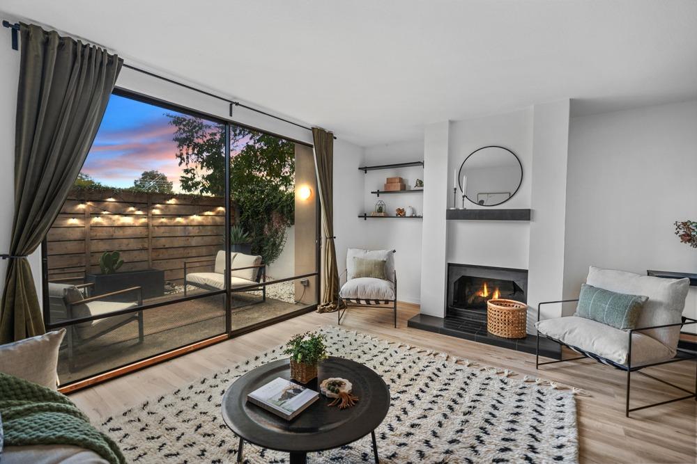 2290 Woodside Lane 3