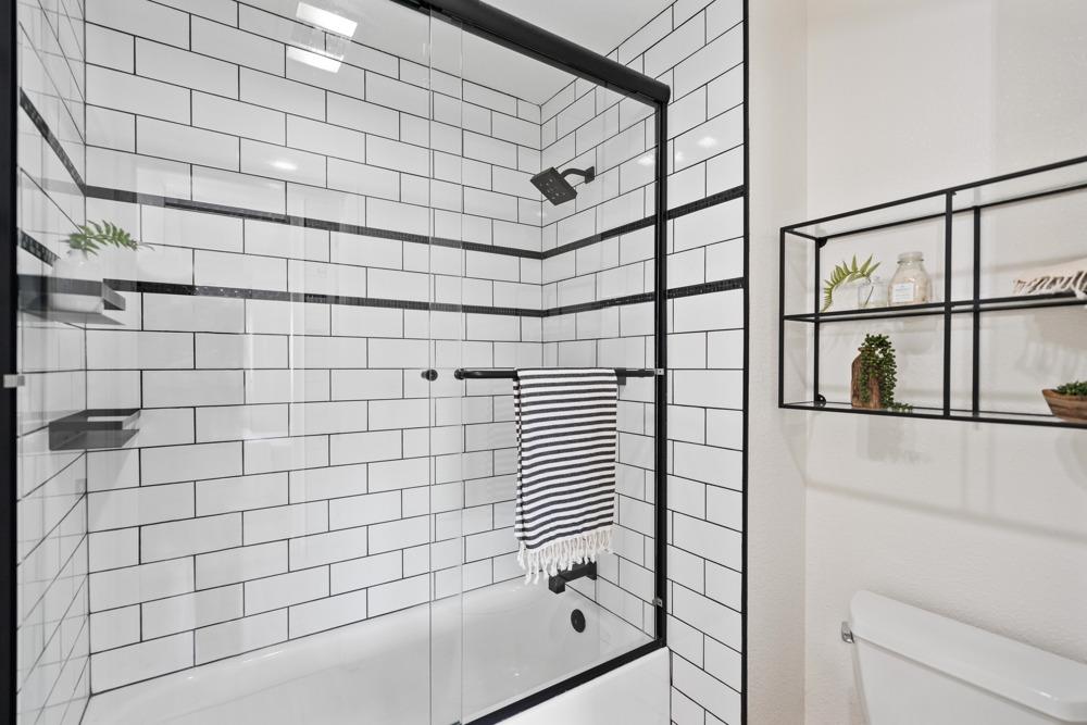 2290 Woodside Lane 3