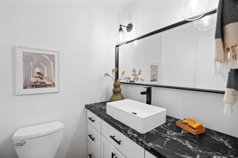 2290 Woodside Lane 3