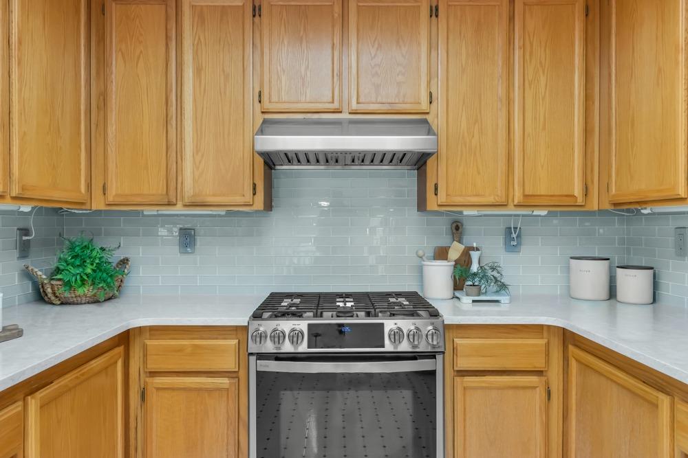 9141 Laguna Springs Way