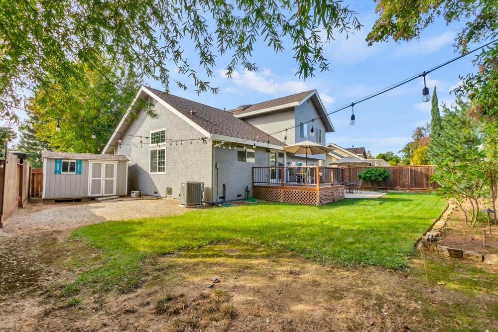 9141 Laguna Springs Way