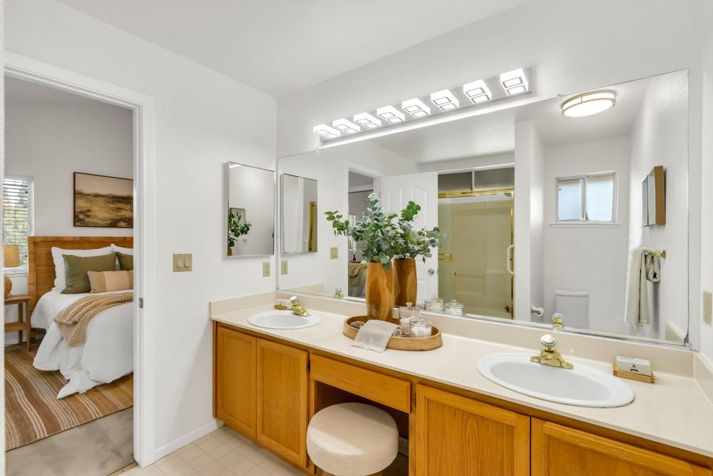 9141 Laguna Springs Way