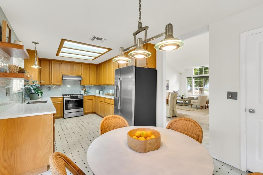 9141 Laguna Springs Way