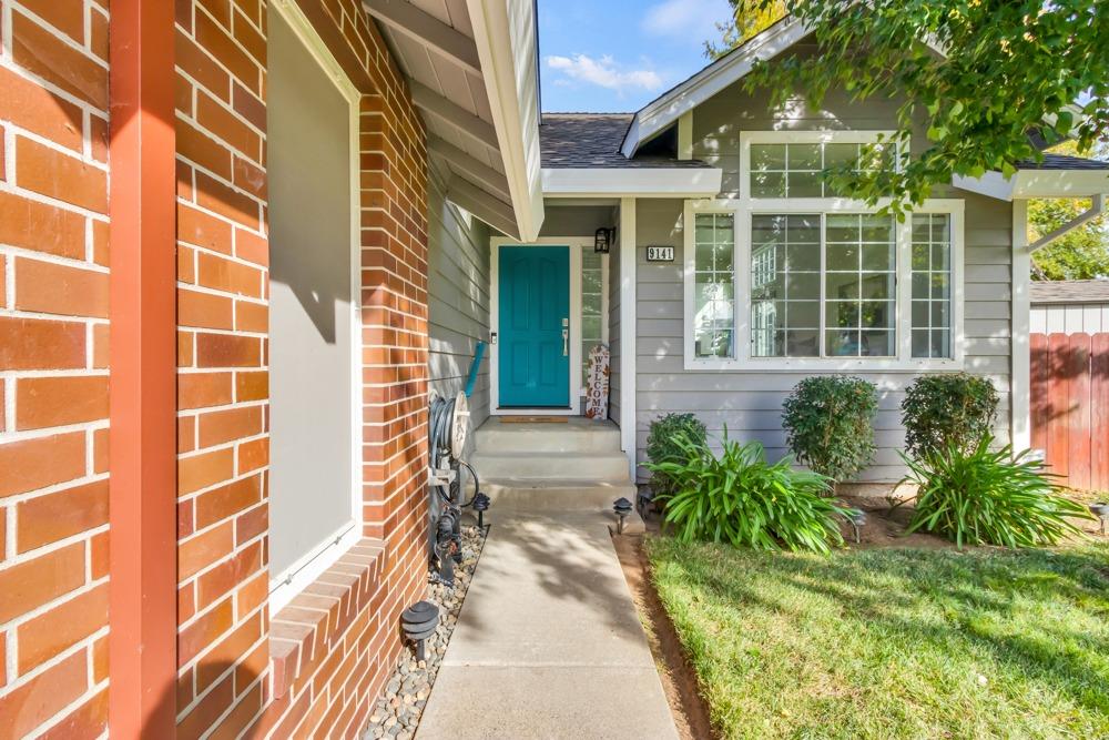 9141 Laguna Springs Way