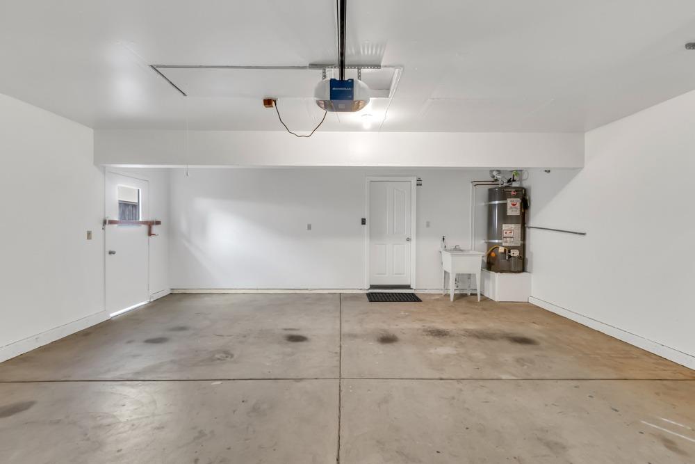 9141 Laguna Springs Way