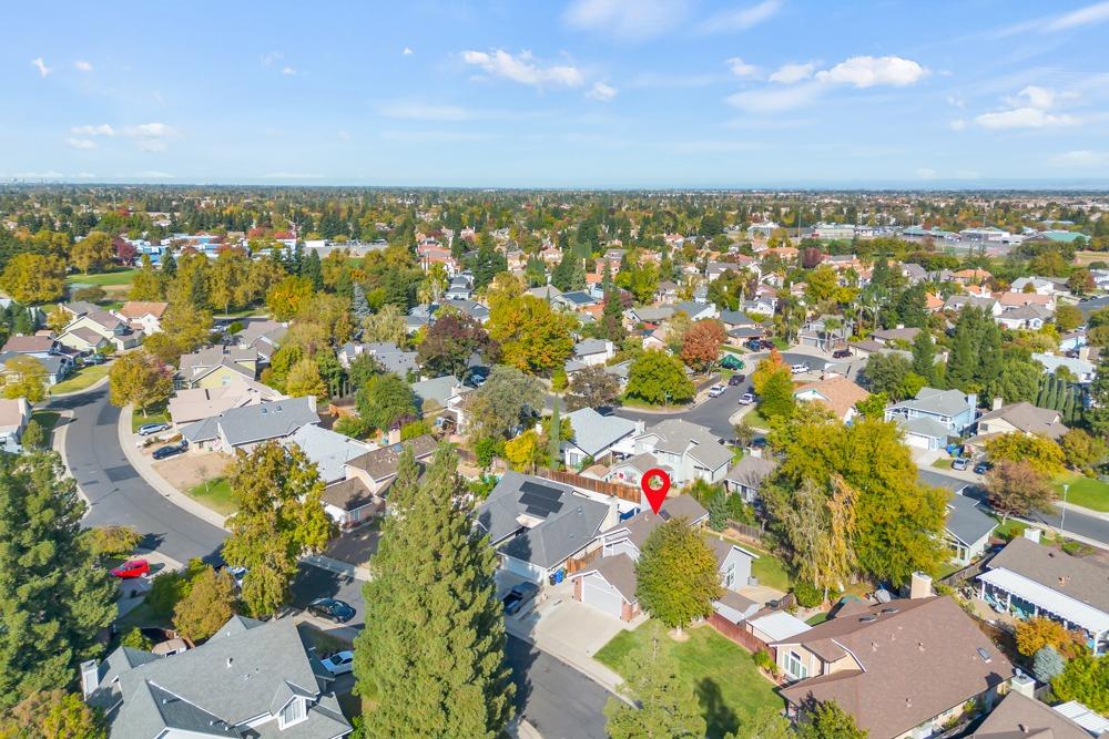 9141 Laguna Springs Way