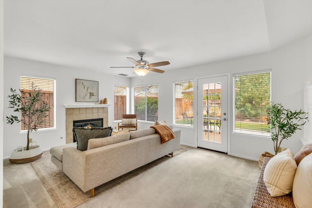 9141 Laguna Springs Way