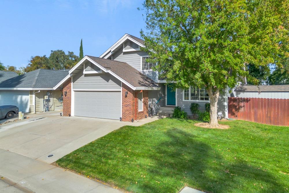 9141 Laguna Springs Way