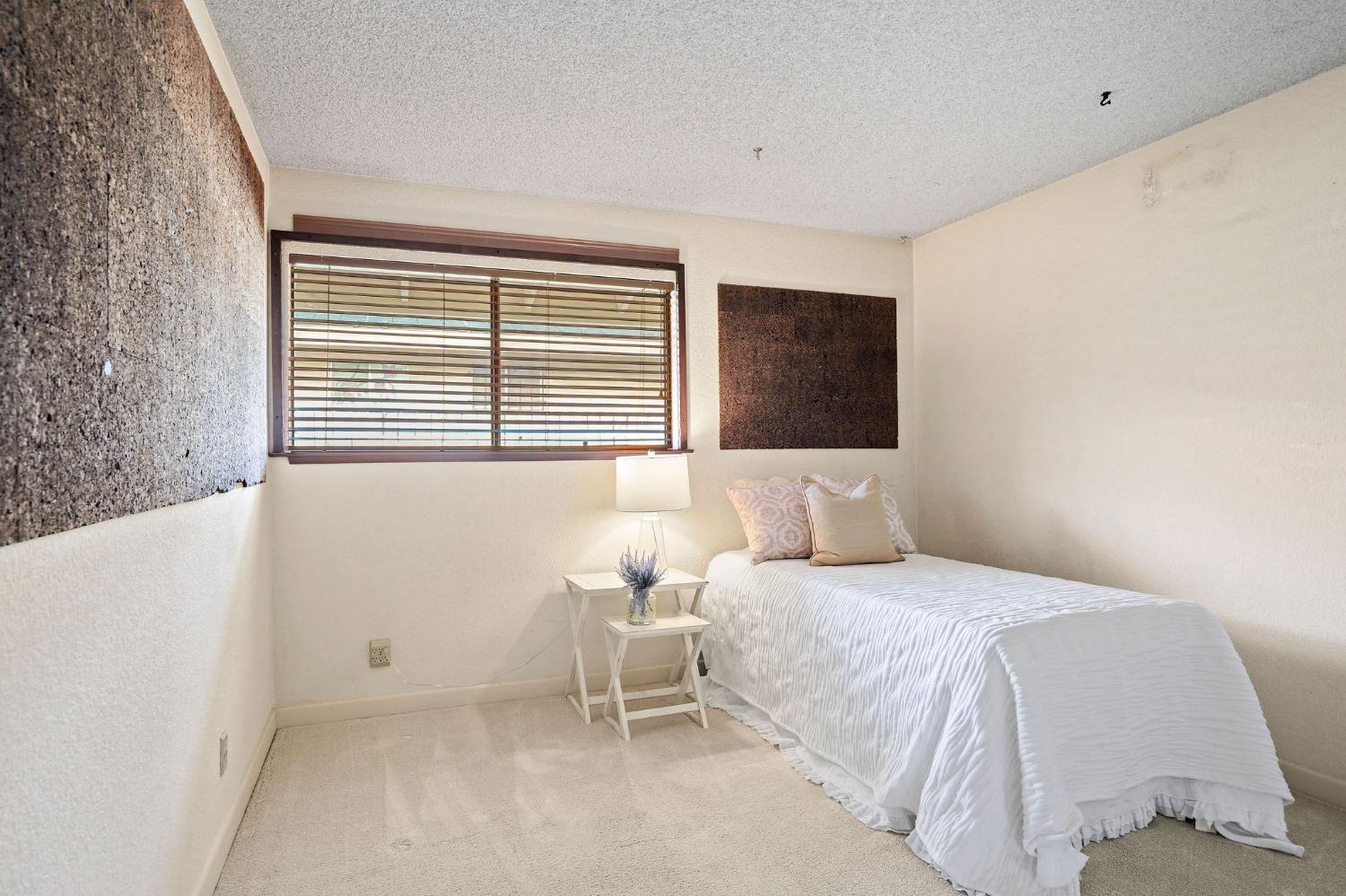 4861 Oak Vista Drive