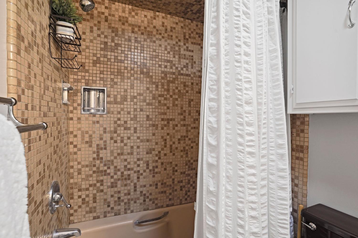 4861 Oak Vista Drive