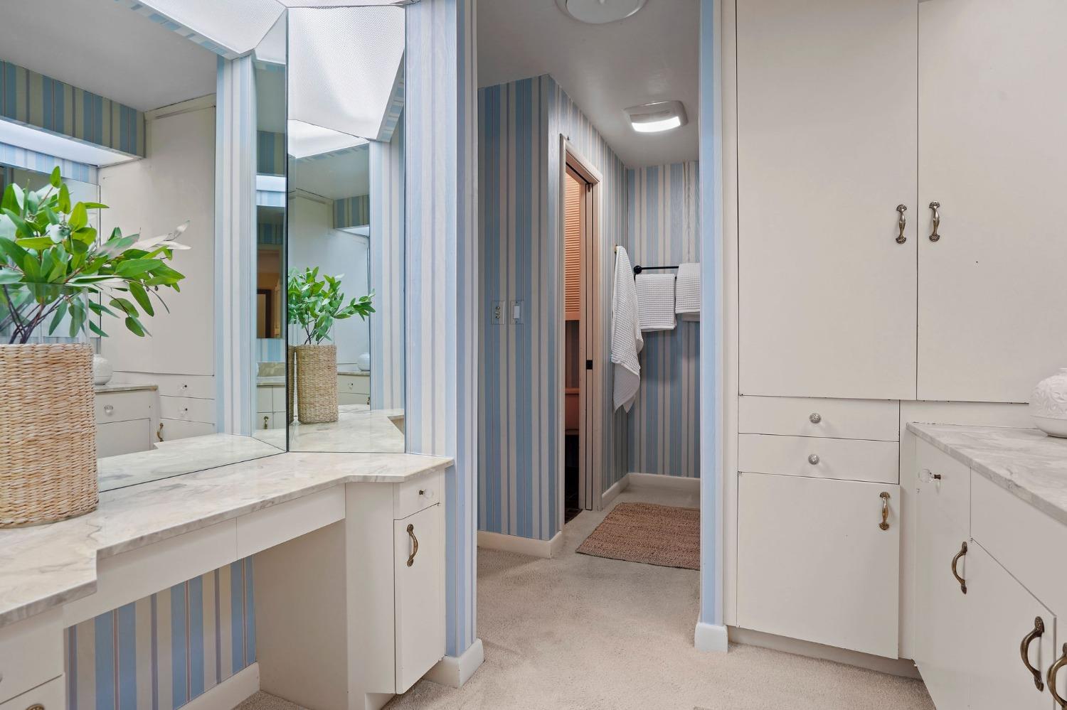 4861 Oak Vista Drive