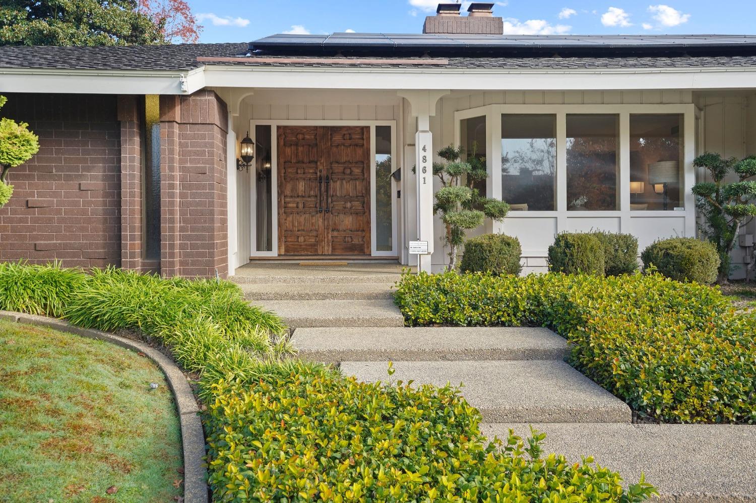 4861 Oak Vista Drive