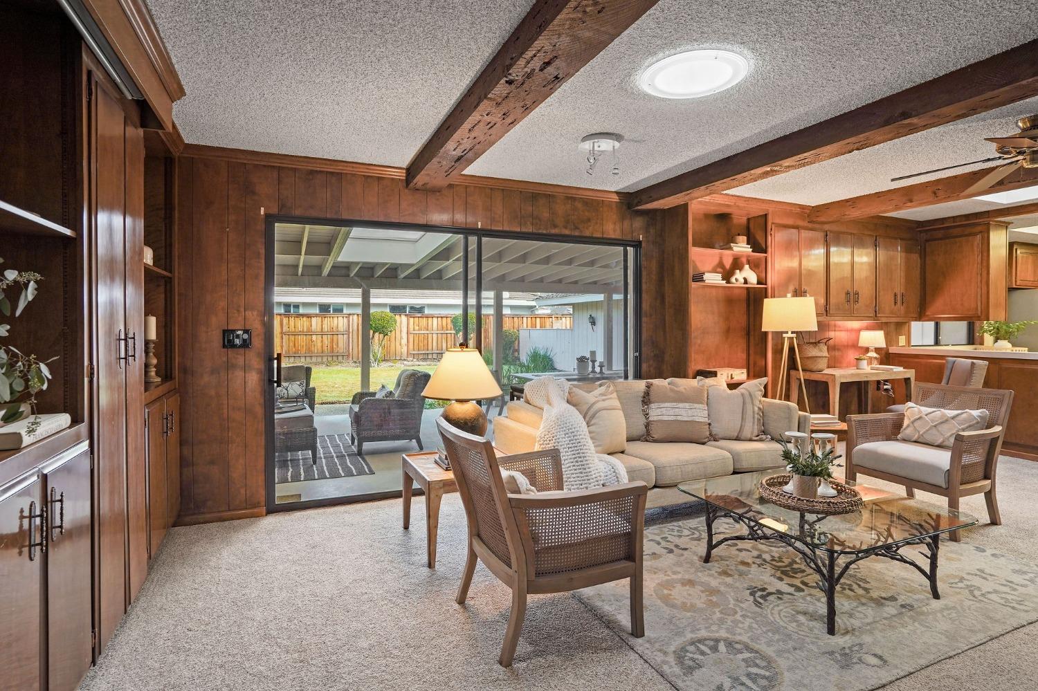 4861 Oak Vista Drive