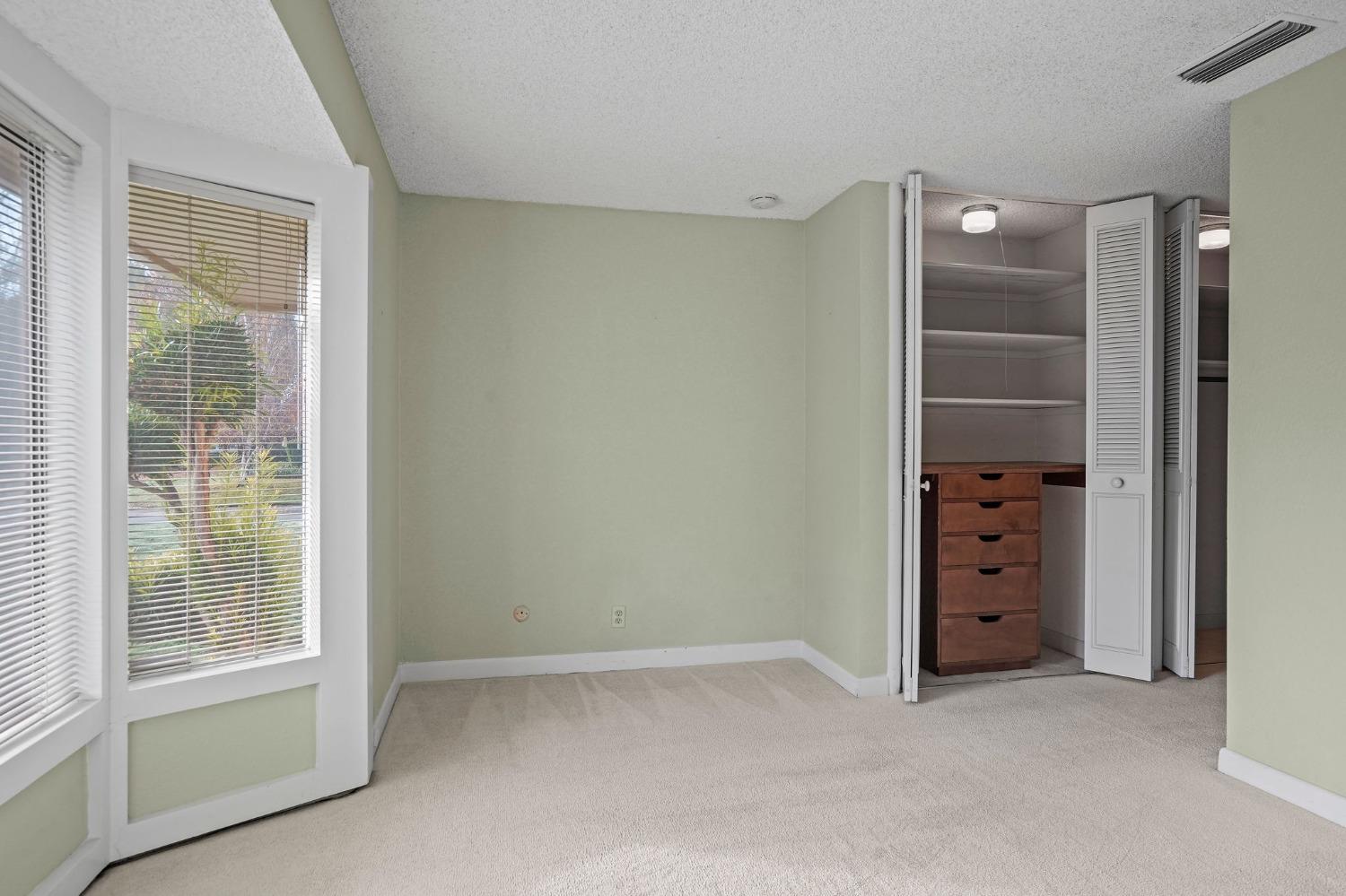 4861 Oak Vista Drive