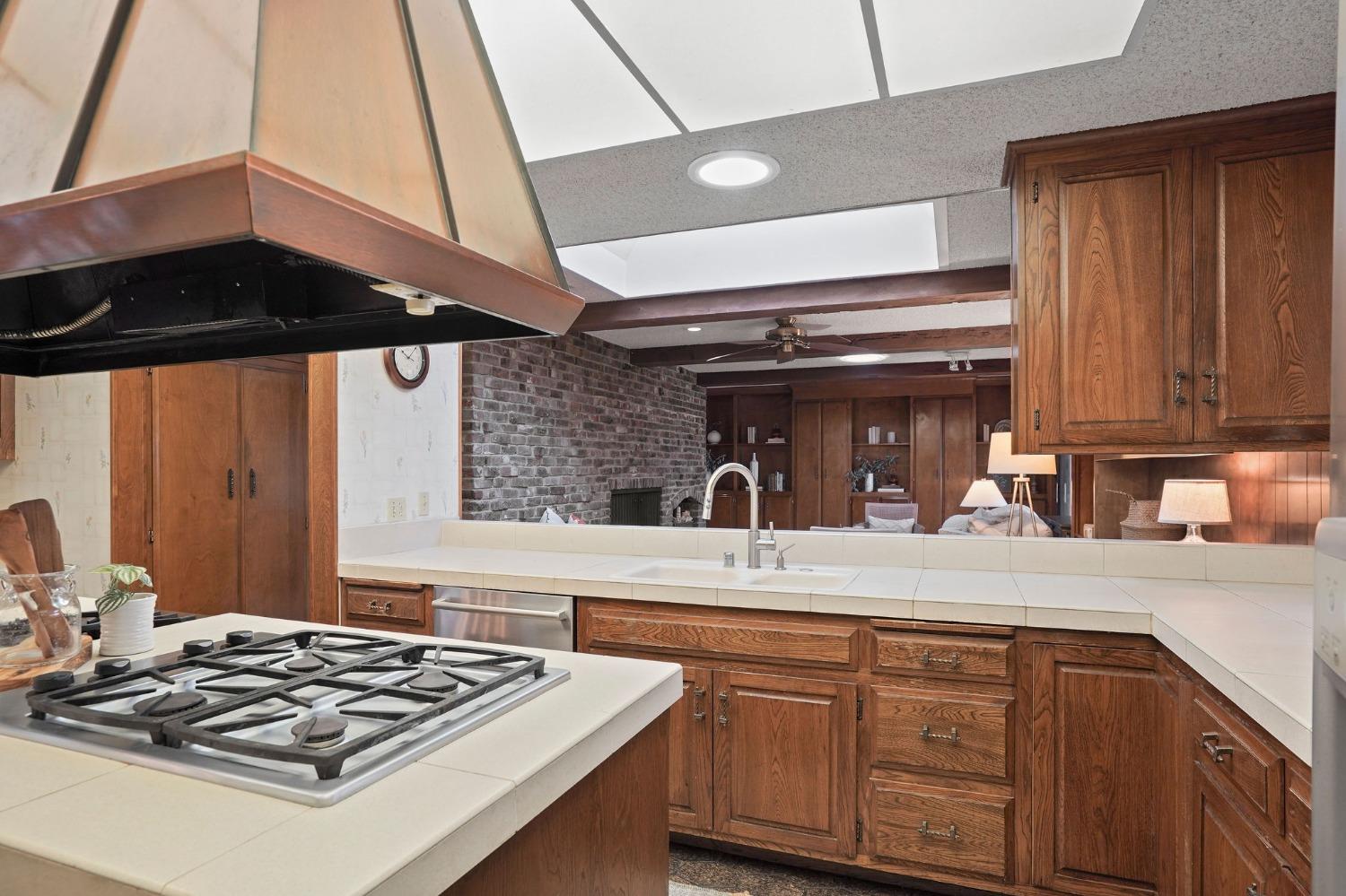 4861 Oak Vista Drive