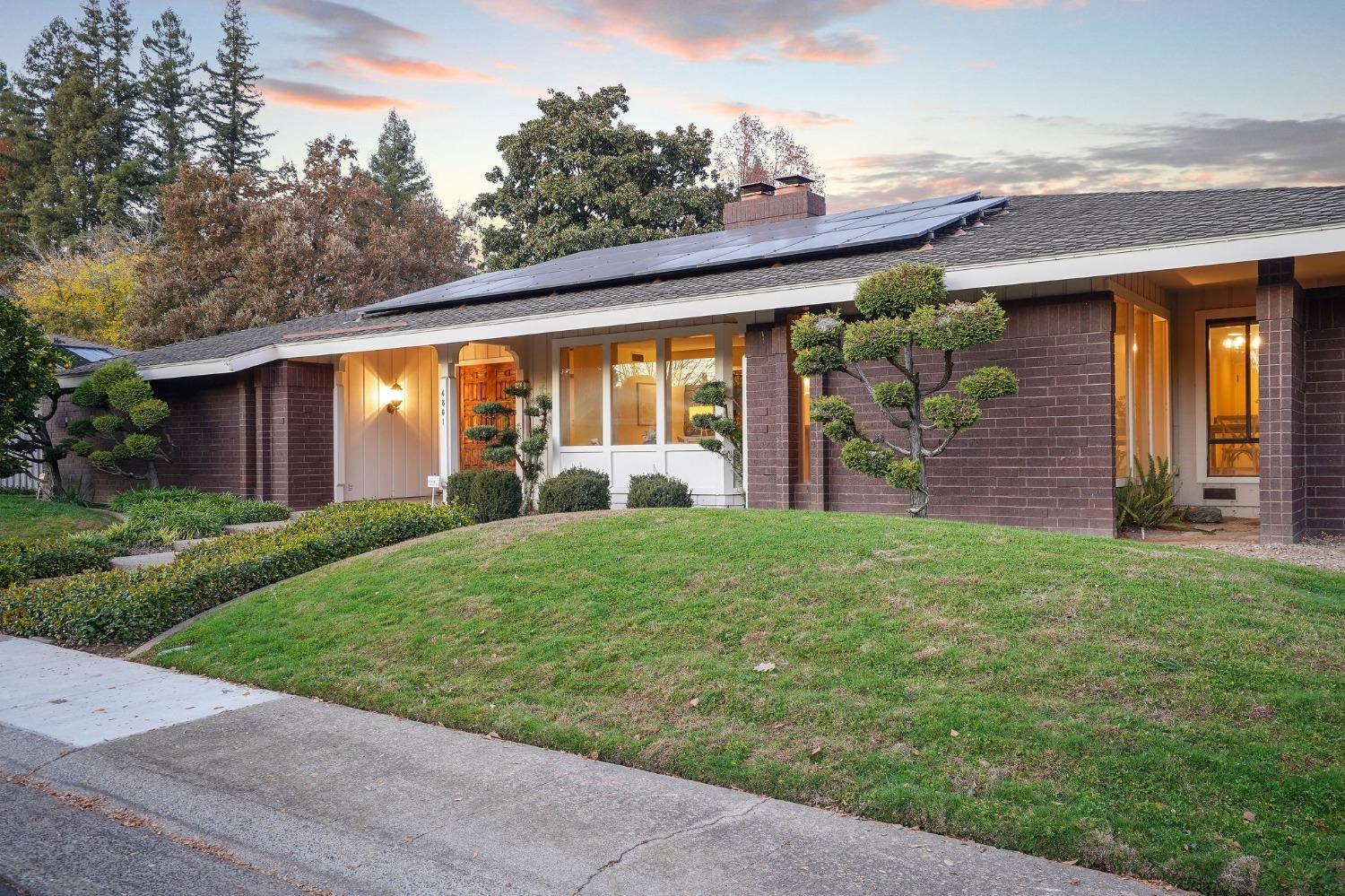 4861 Oak Vista Drive