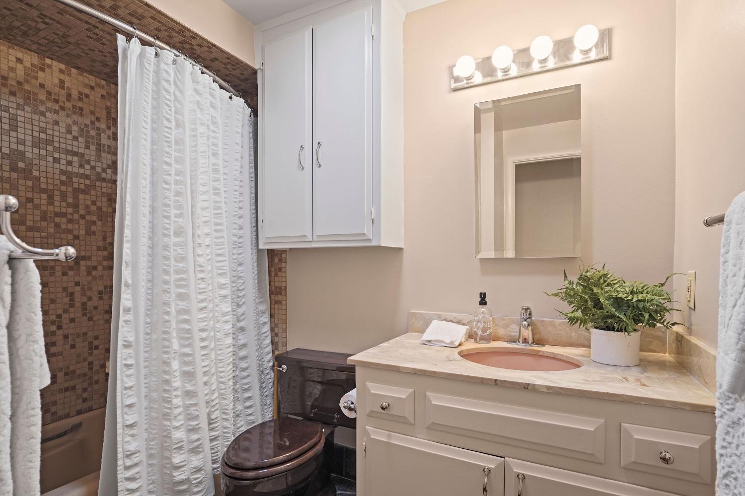 4861 Oak Vista Drive