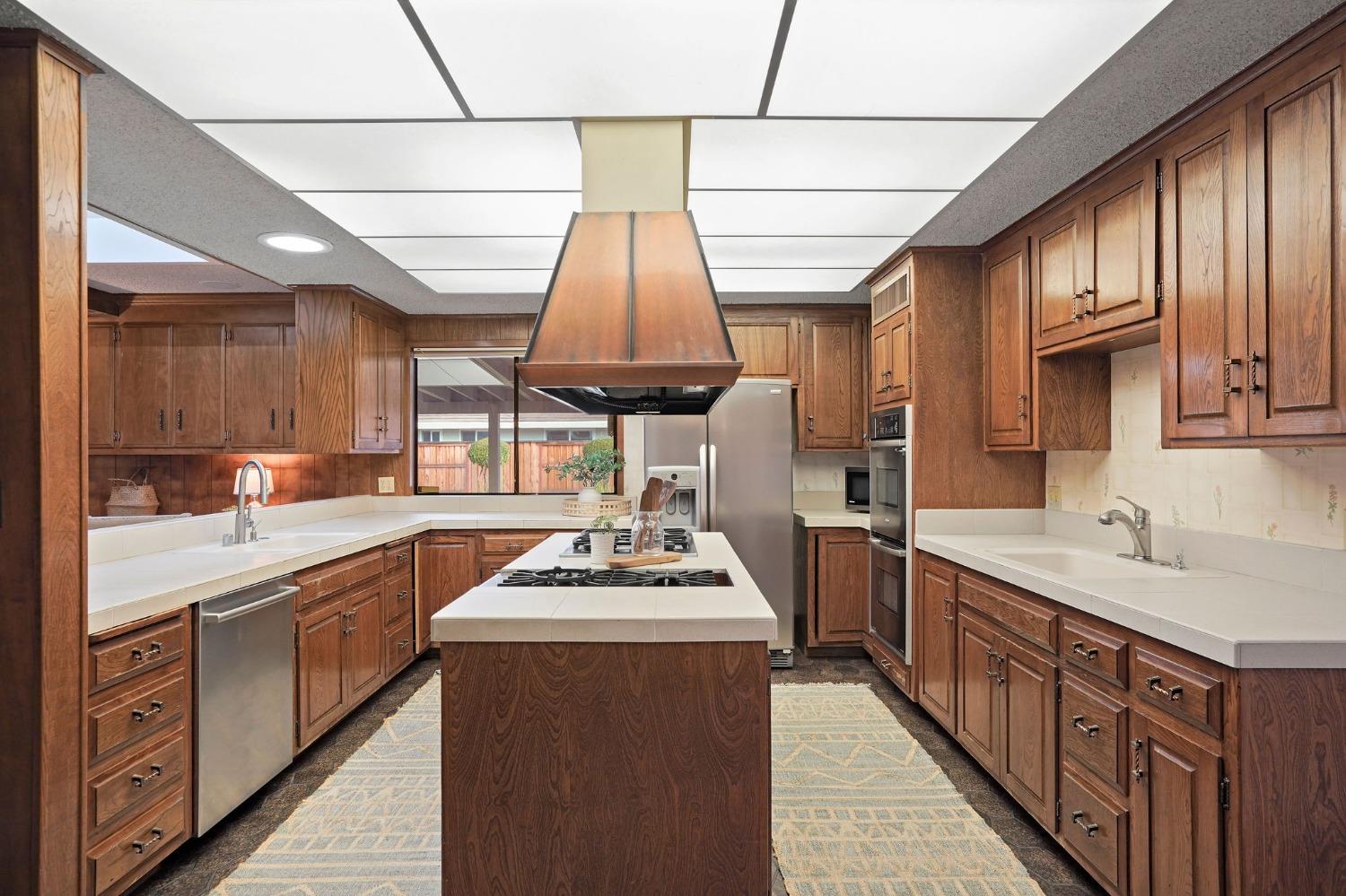 4861 Oak Vista Drive