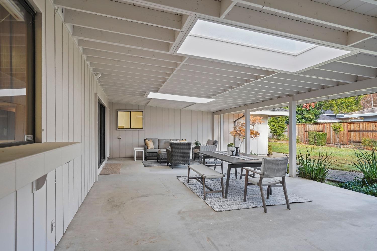 4861 Oak Vista Drive