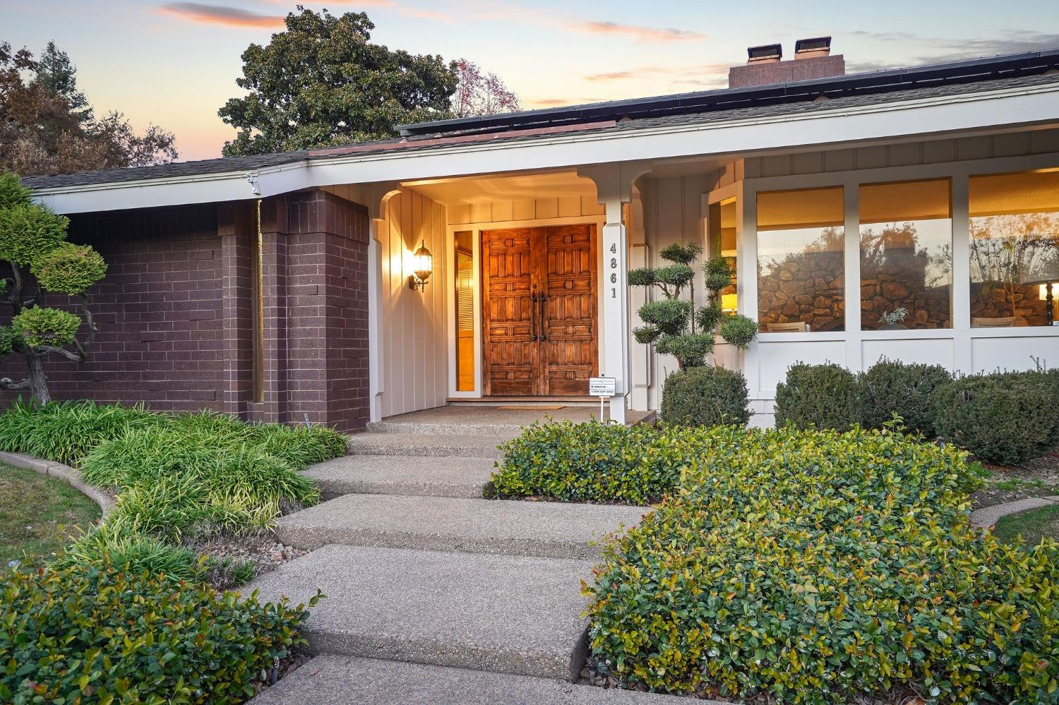 4861 Oak Vista Drive