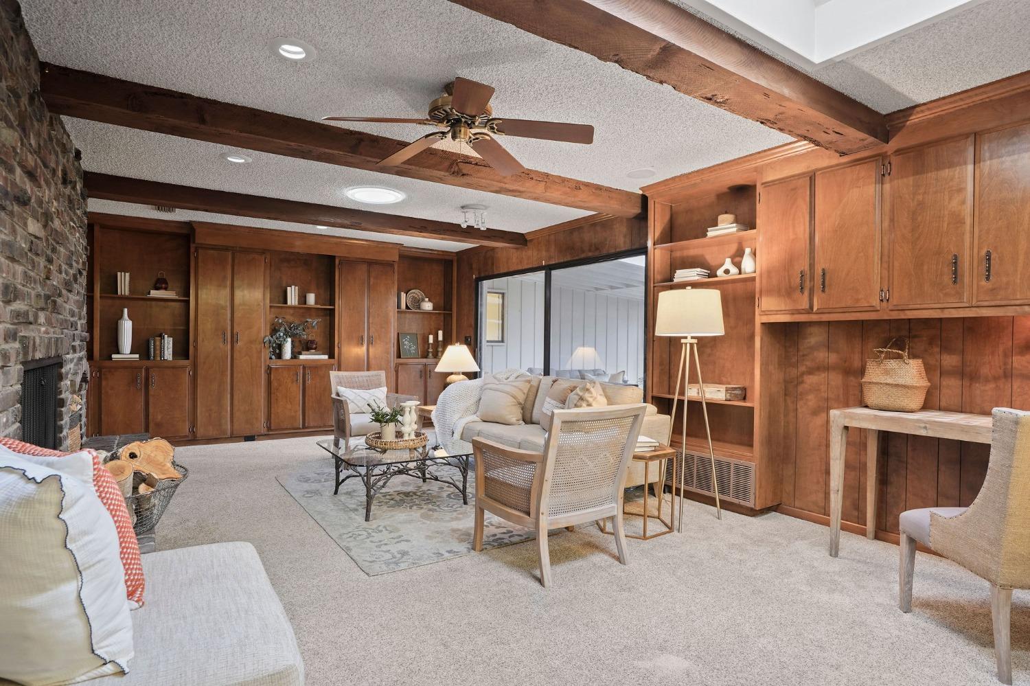 4861 Oak Vista Drive