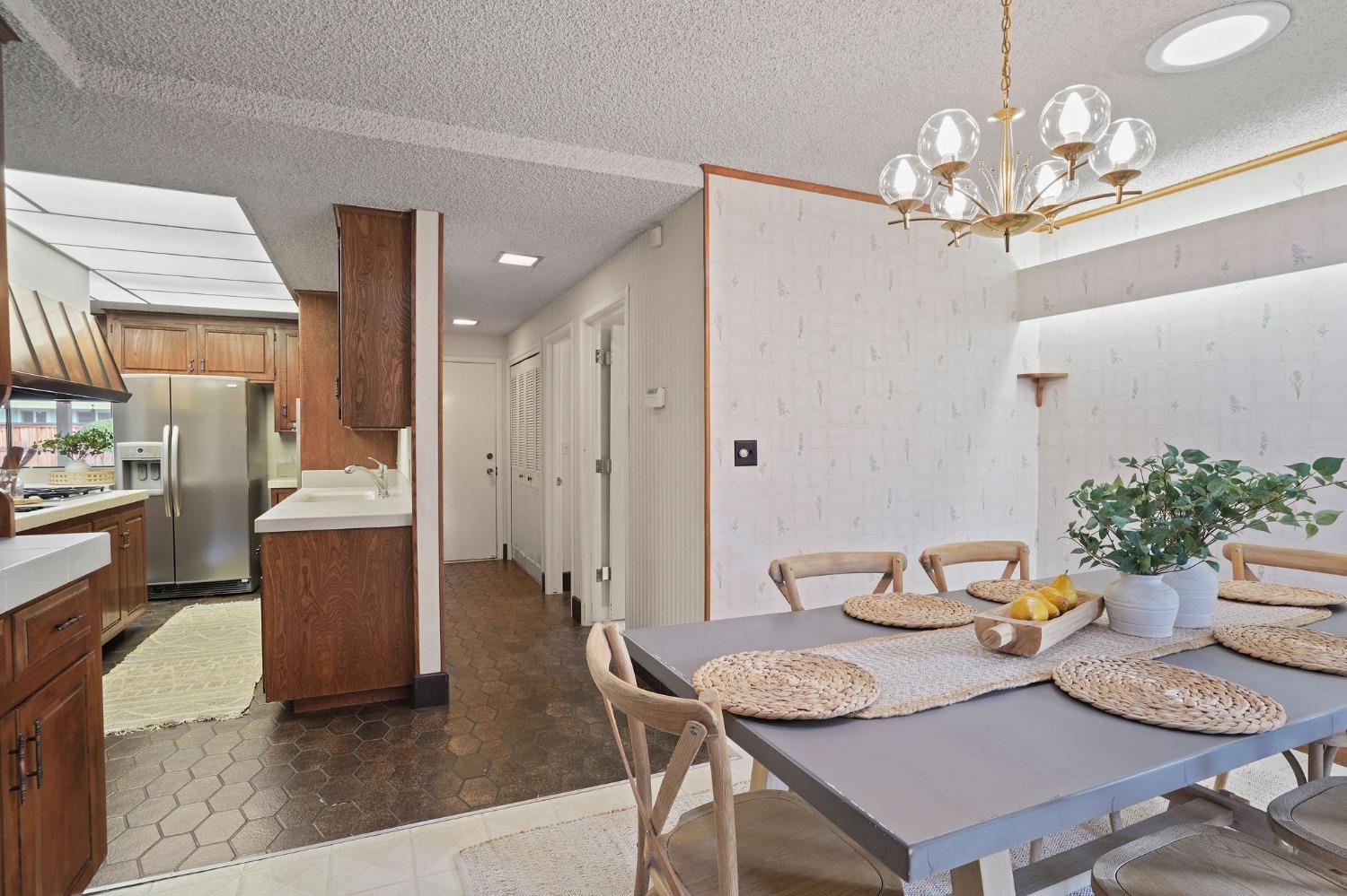 4861 Oak Vista Drive