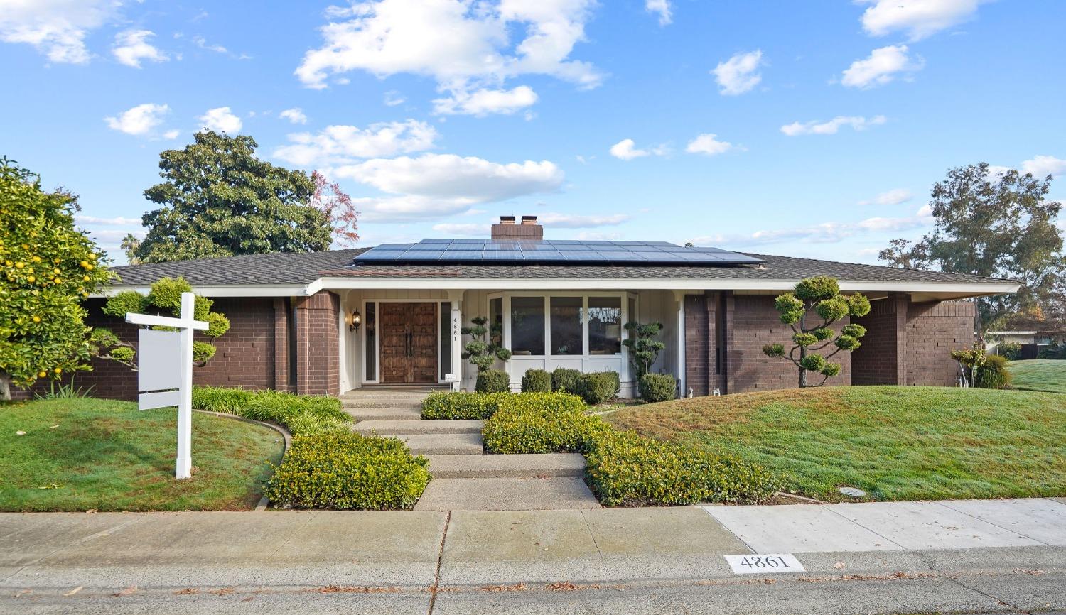 4861 Oak Vista Drive