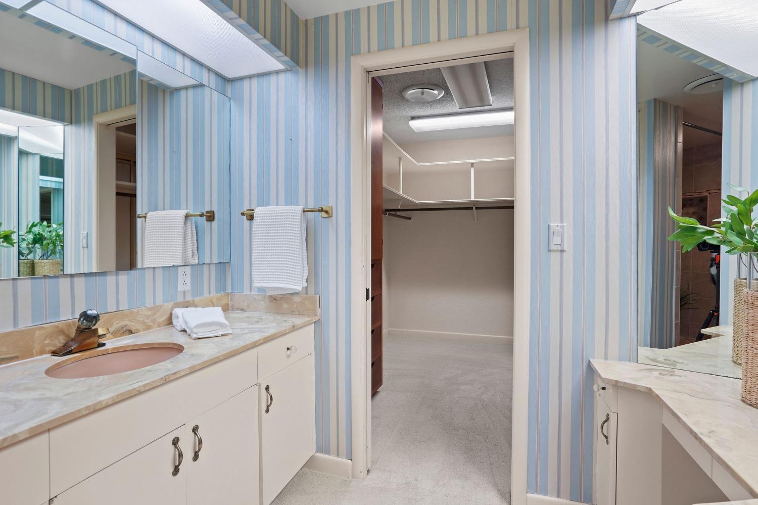 4861 Oak Vista Drive