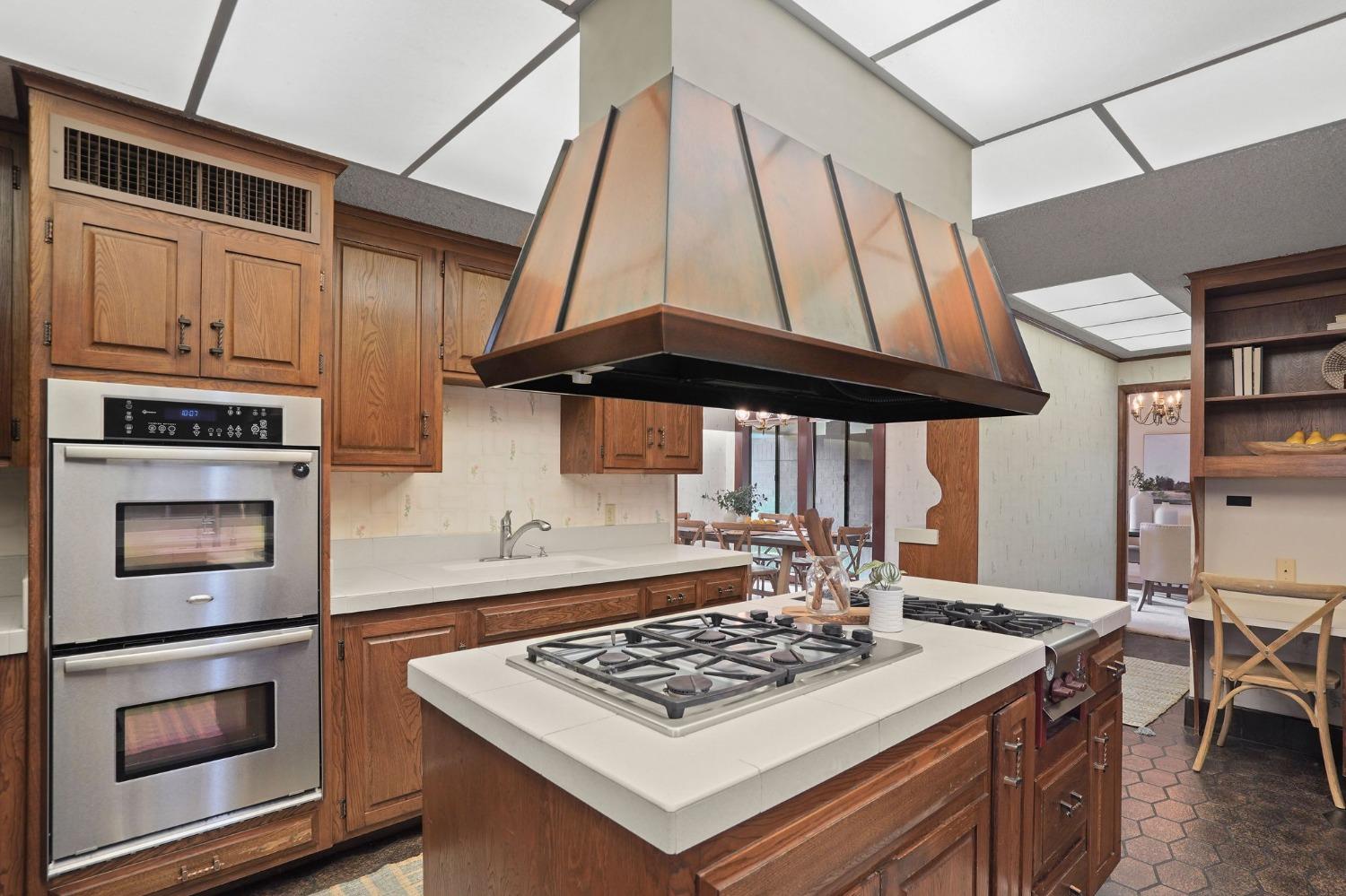 4861 Oak Vista Drive