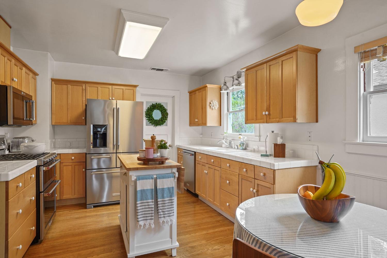 584 39th Street