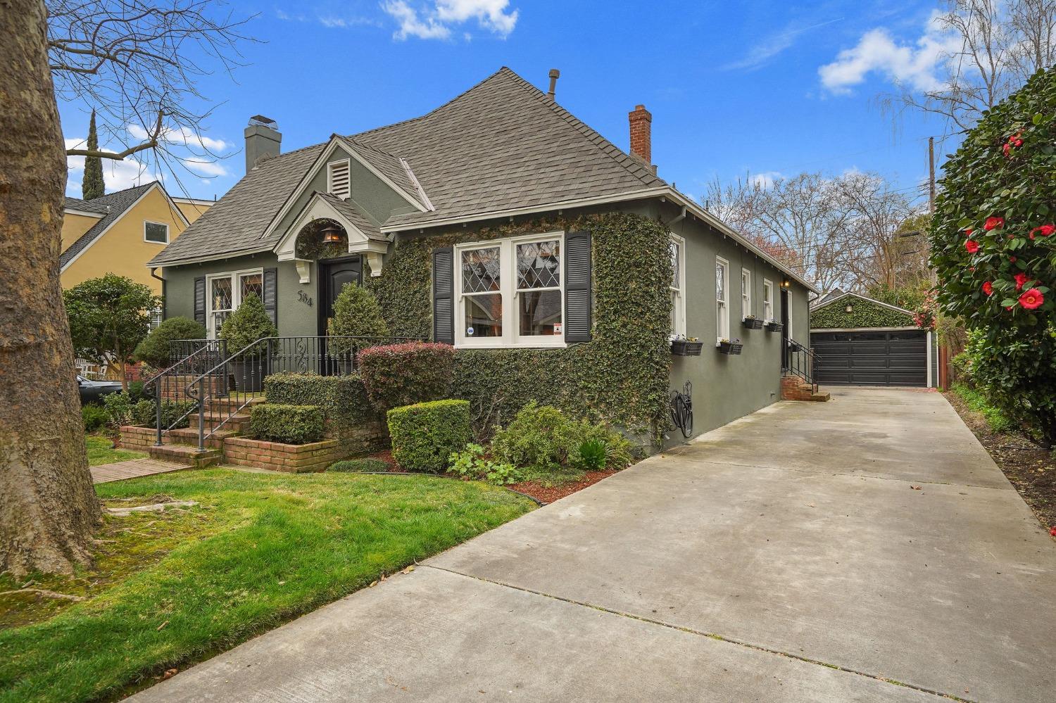 584 39th Street