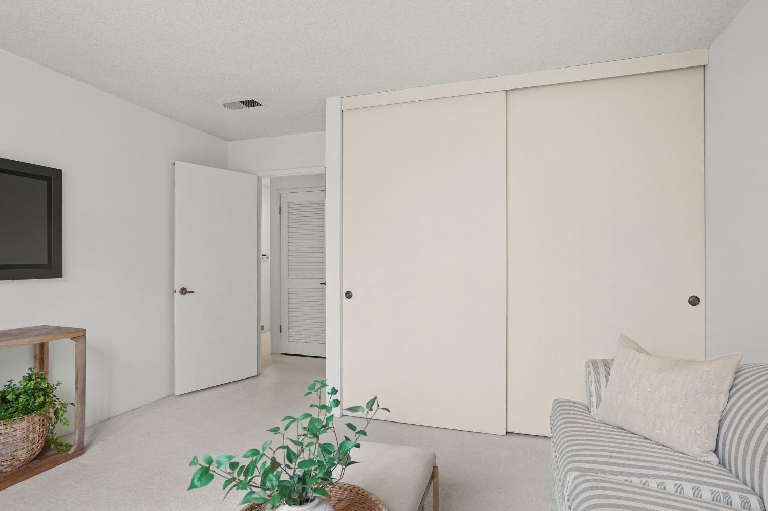 525 Hartnell Place