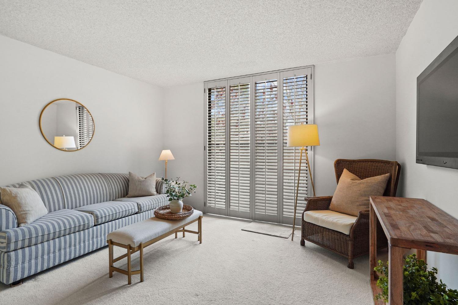 525 Hartnell Place