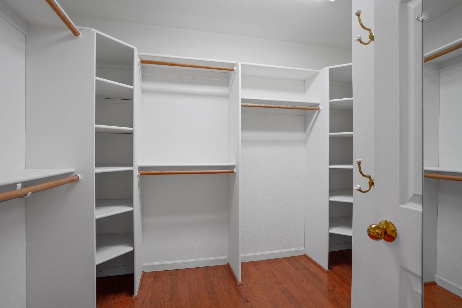 5221 Willow Park Court