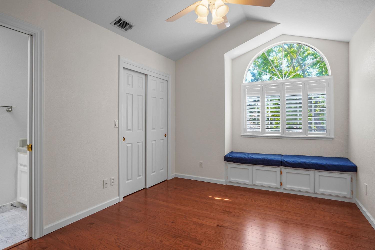 5221 Willow Park Court