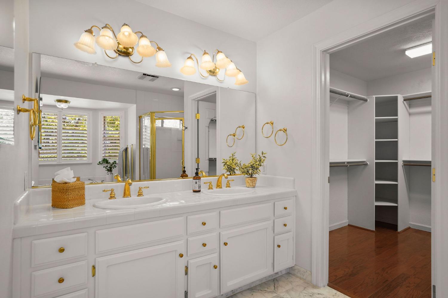 5221 Willow Park Court