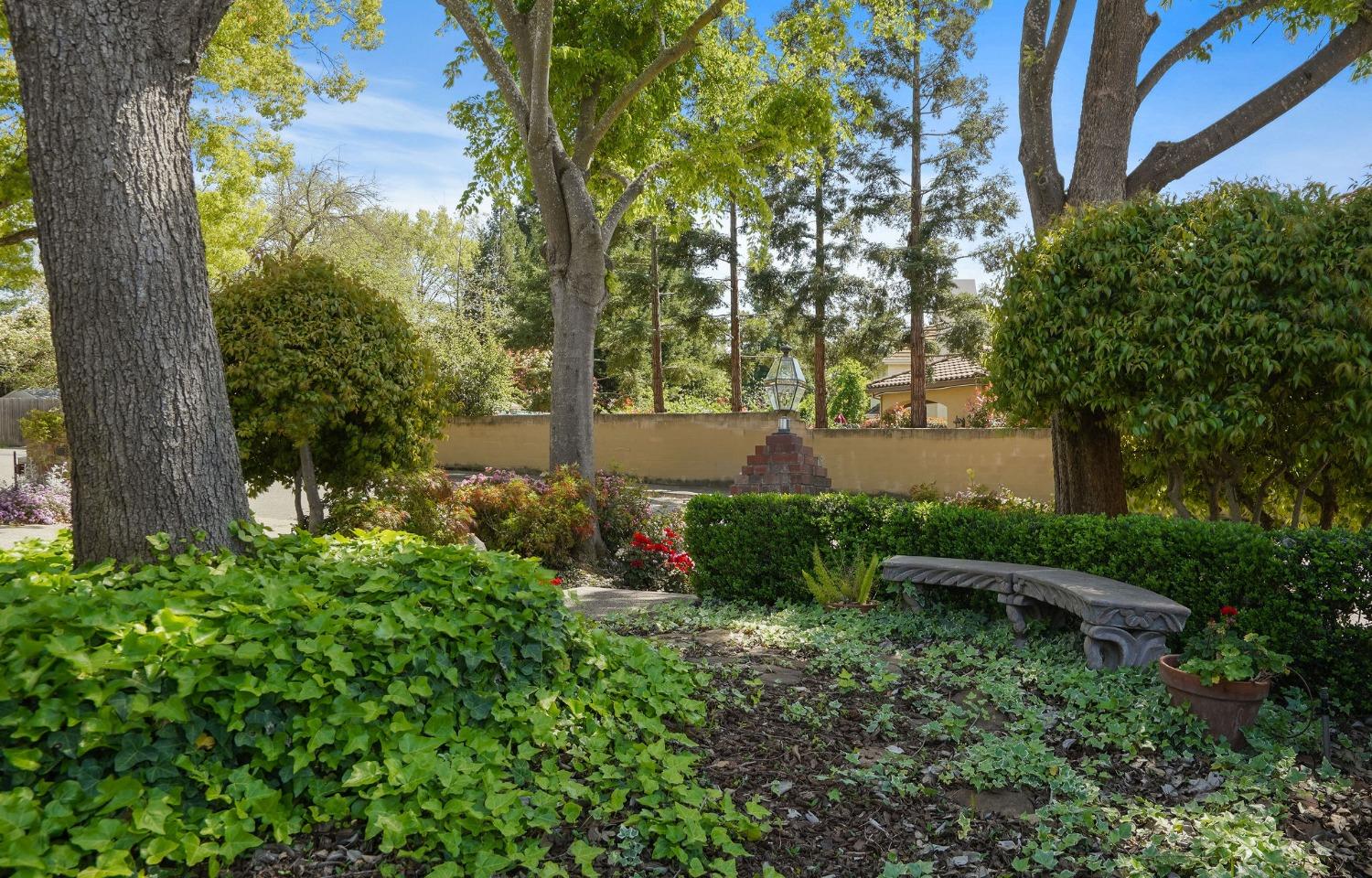 5221 Willow Park Court