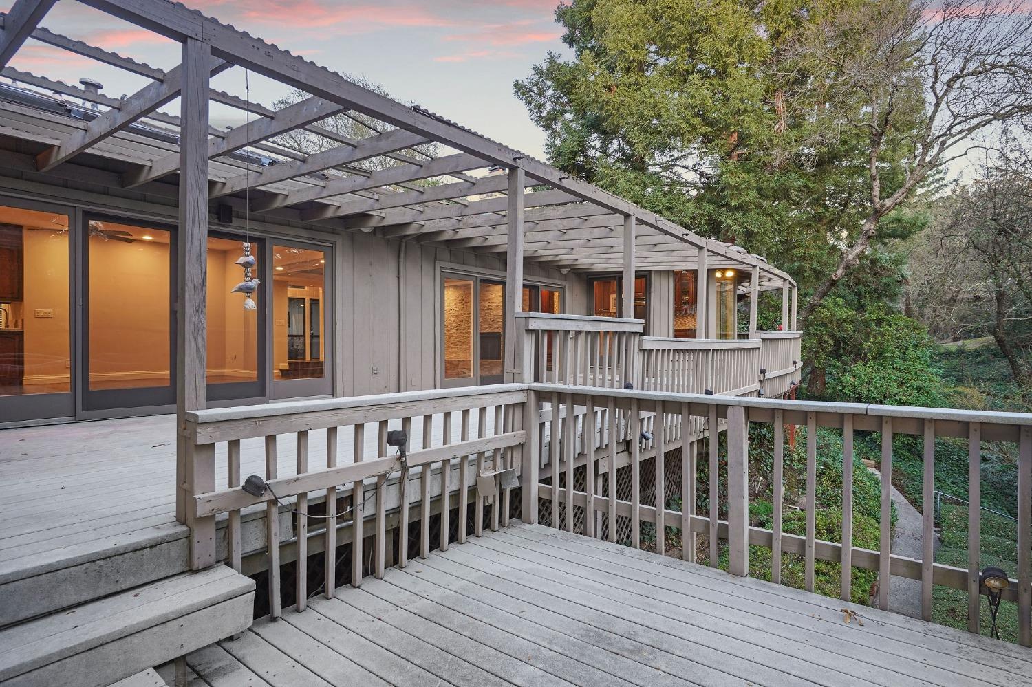 7664 Southcliff Drive