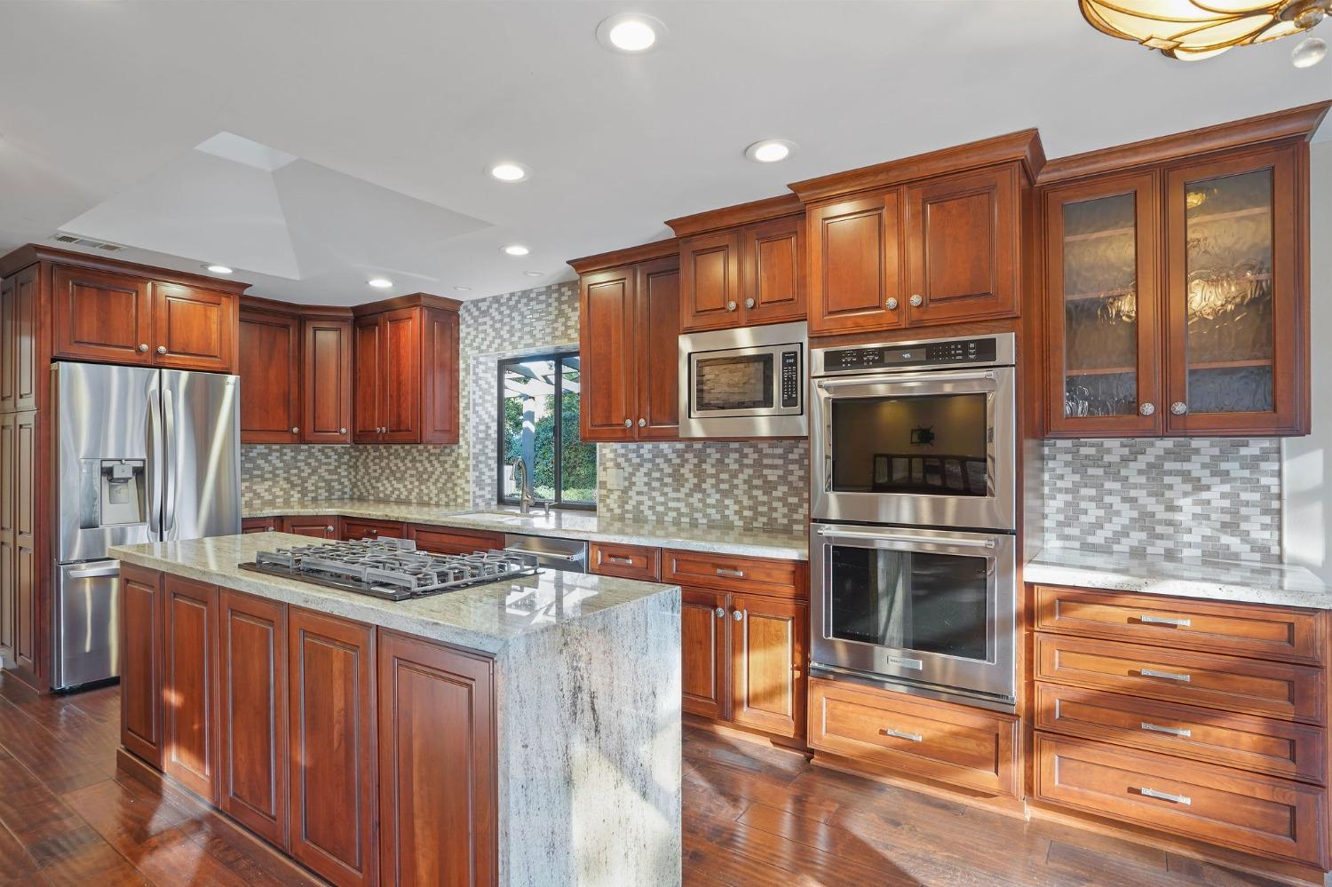 7664 Southcliff Drive