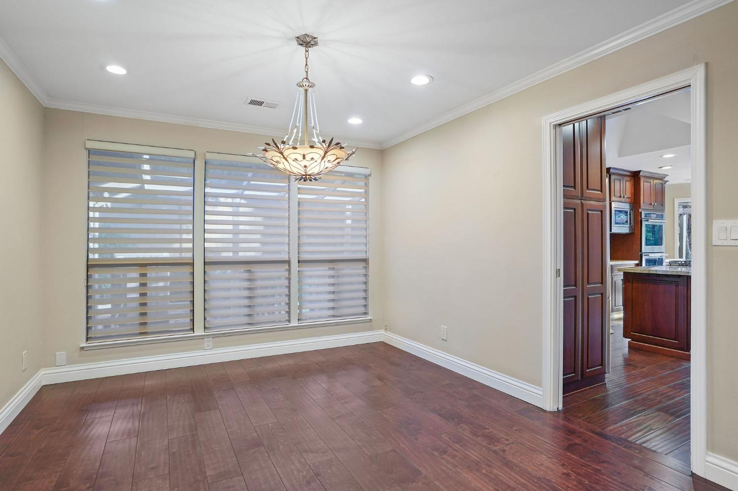 7664 Southcliff Drive