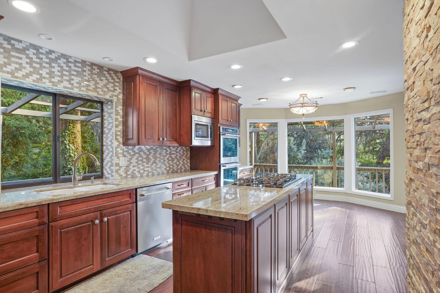 7664 Southcliff Drive