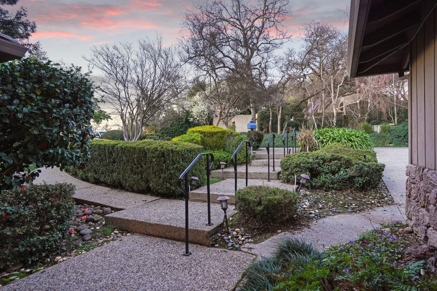 7664 Southcliff Drive