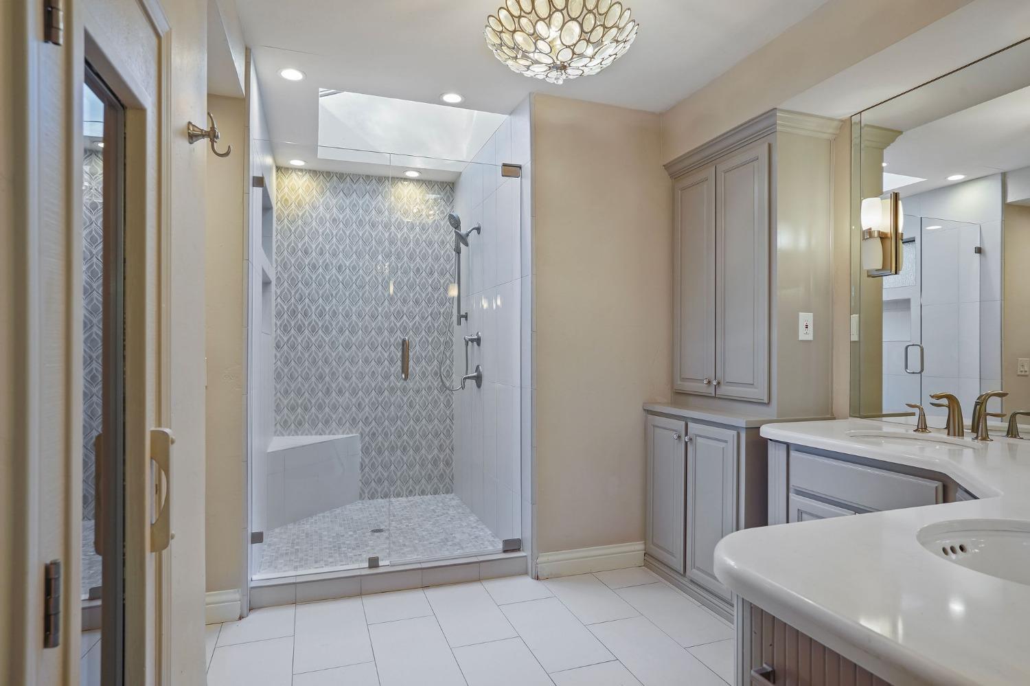 7664 Southcliff Drive