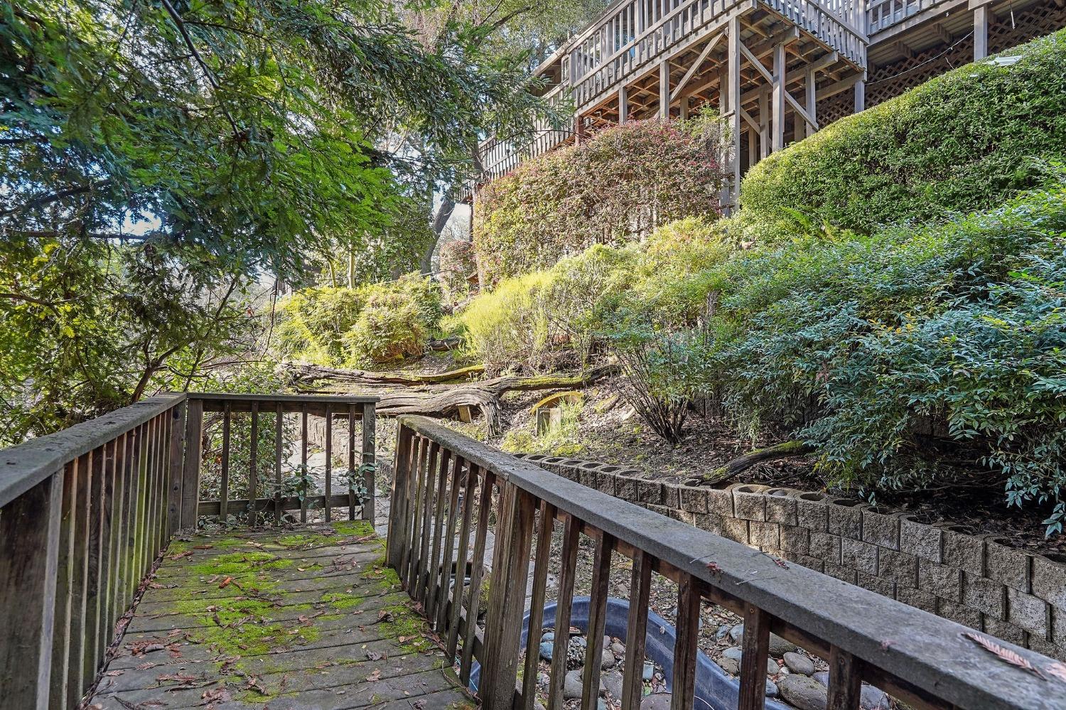 7664 Southcliff Drive