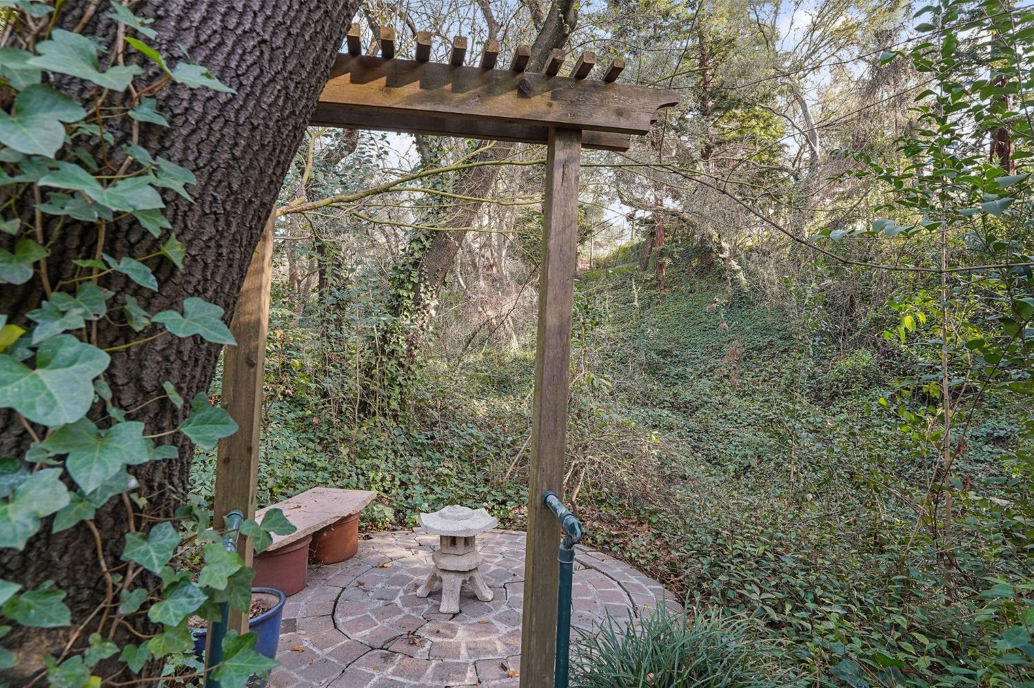 7664 Southcliff Drive